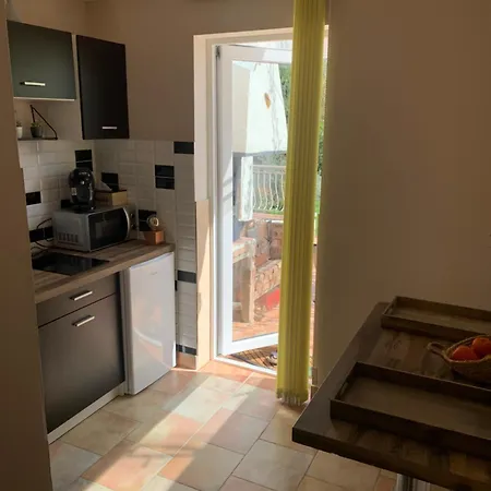 Sous Les Chenes Guest house Saint-Martin-de-Bromes