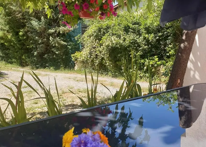 בית הארחה Sous Les Chenes 3*