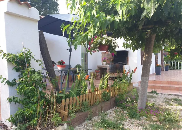 Sous Les Chenes 3* Saint-Martin-de-Brômes